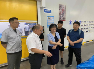 無錫太湖大學走訪考察無錫隆盛新能源